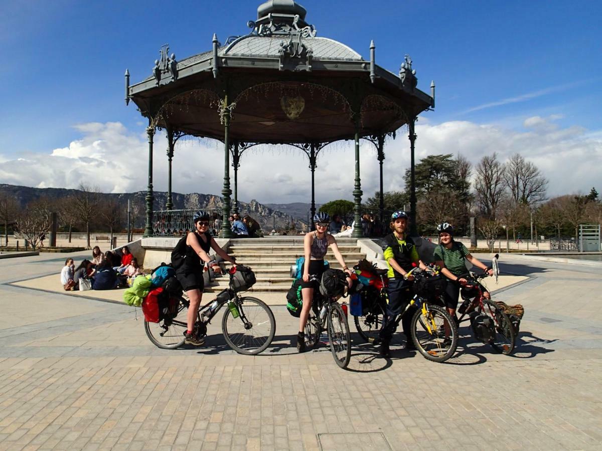 Velo Gite Valence 발랑스 외부 사진